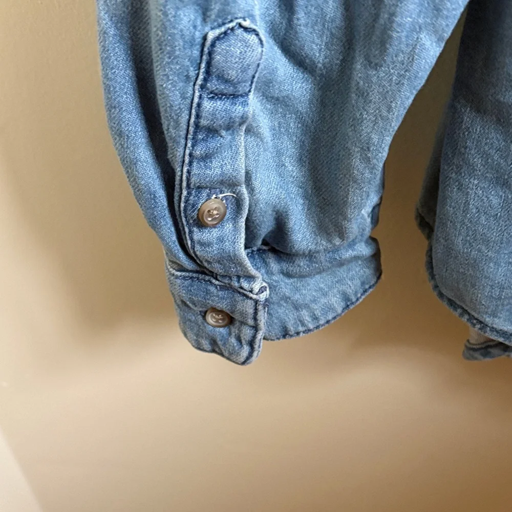 Universal Thread Light Blue Casual (tan) Button Down Shirt with pocket - Picture 4 of 8